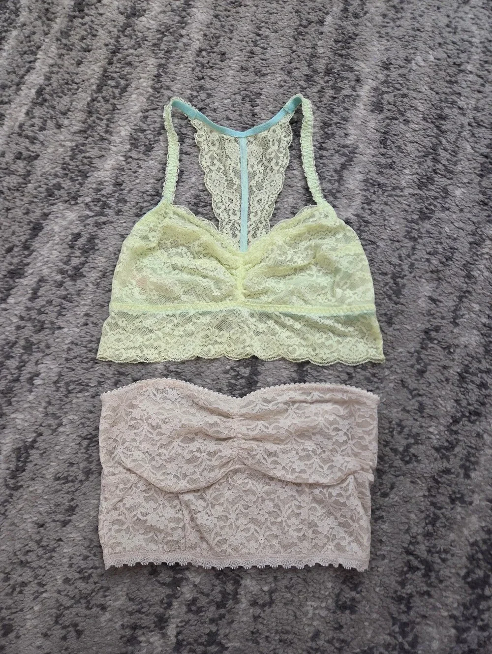 Bundle (2) Lace Bralettes: PINK VS Racerback & Aerie Strapless Bandeau | Size M